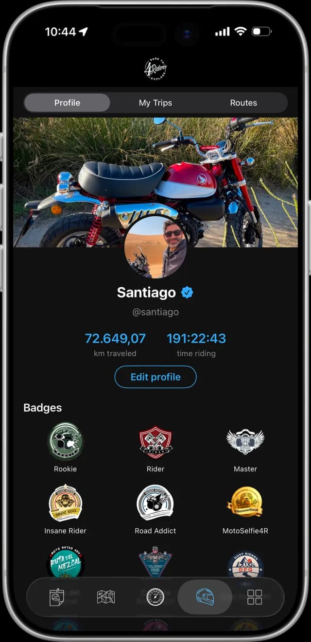 4Riders — rider profile with badges, stats and trip history